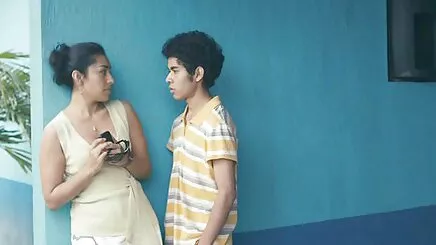 Sonbahar, büyük memeli amatör türkçe liseli porno kadın, bir adamın yanında yakın çekim